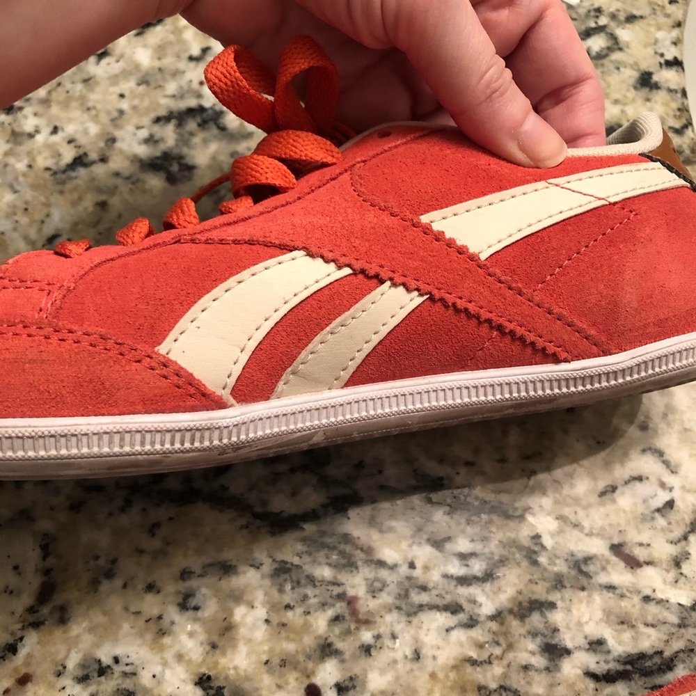 New like reeboks - Picture 6 of 12